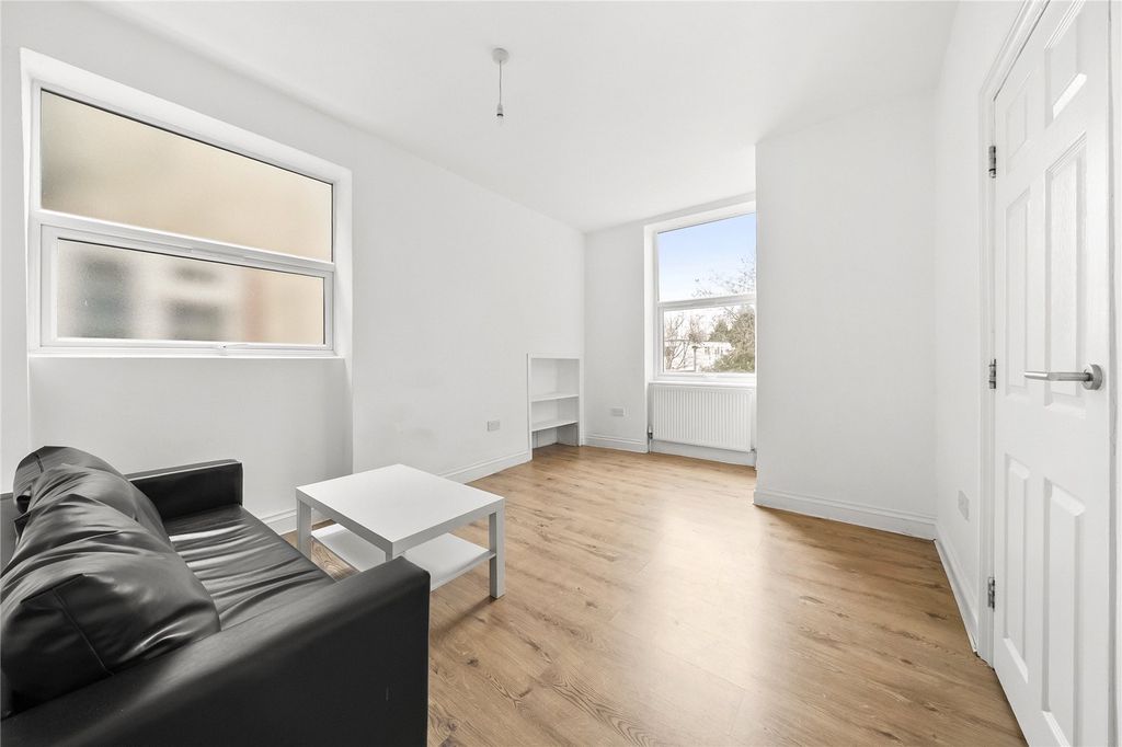 Property photo 1 of 15 Picture No. 12