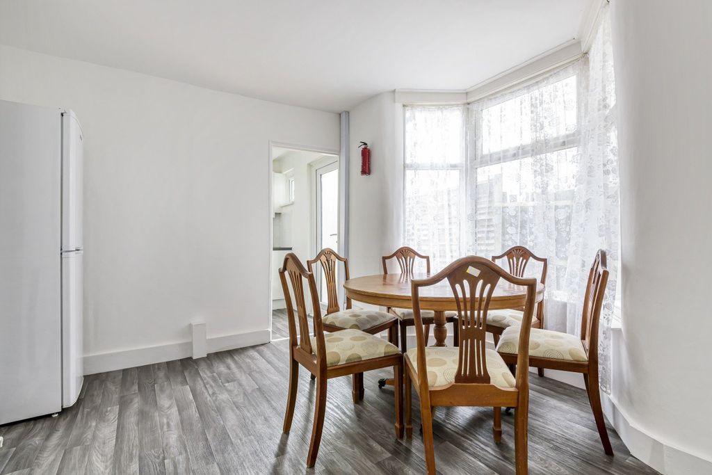 Property photo 3 of 15 Picture No. 04