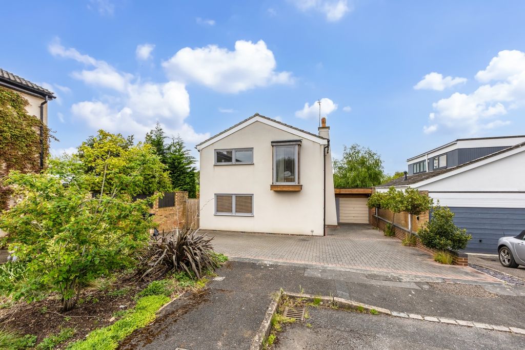 Property photo 2 of 19 107831_12 Clover ...