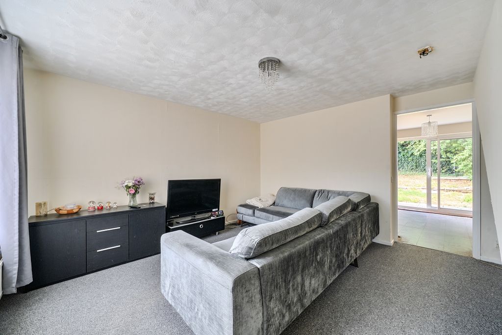 Property photo 2 of 12 15037729