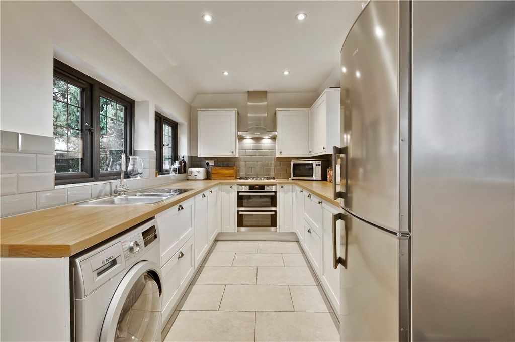 Property photo 3 of 14 Picture No. 10