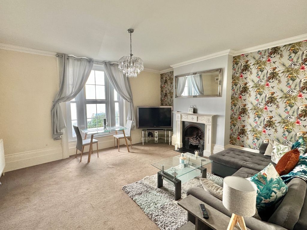 Property photo 3 of 11 Living Room