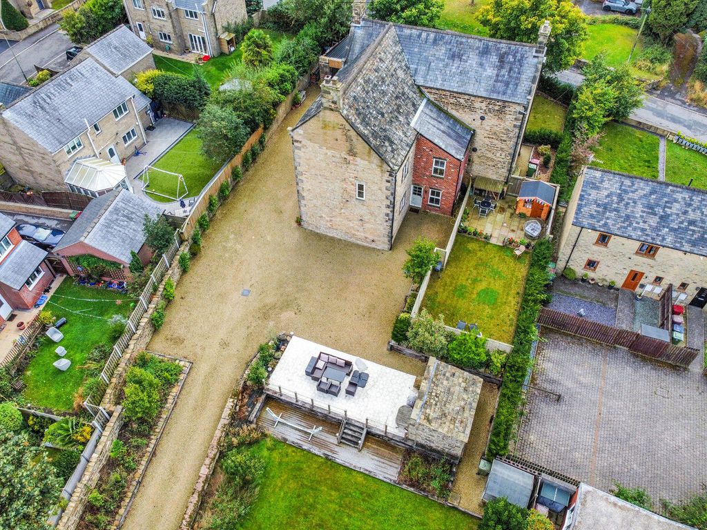 Property photo 2 of 47