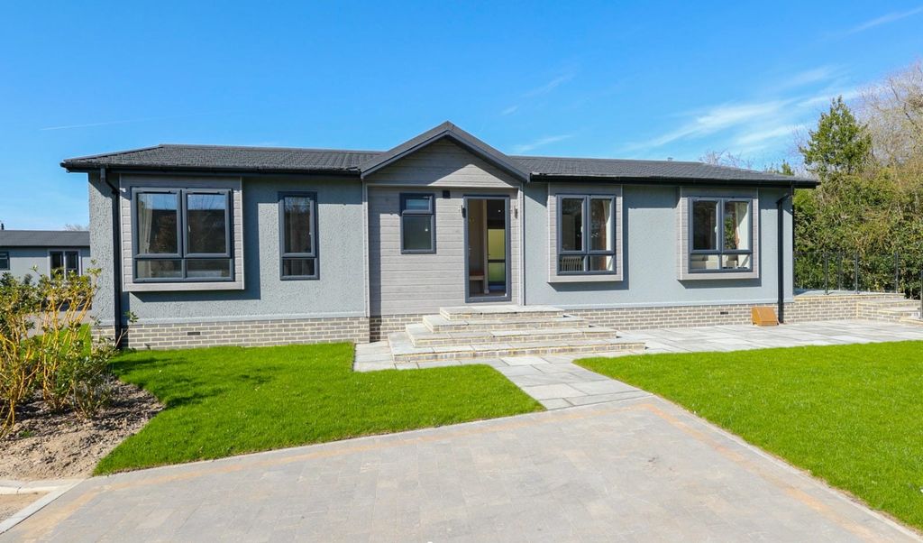 Property photo 1 of 10 A794456F72c658015B57A50d1252B6F15Ba47d0Dd5d223Ccd9