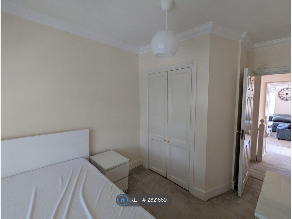 Property photo 3 of 8 Bedroom 1