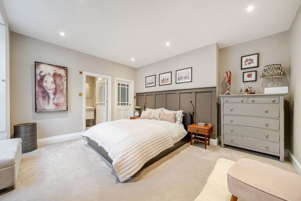 Property photo 3 of 16 1446797-7-69E5Eae...