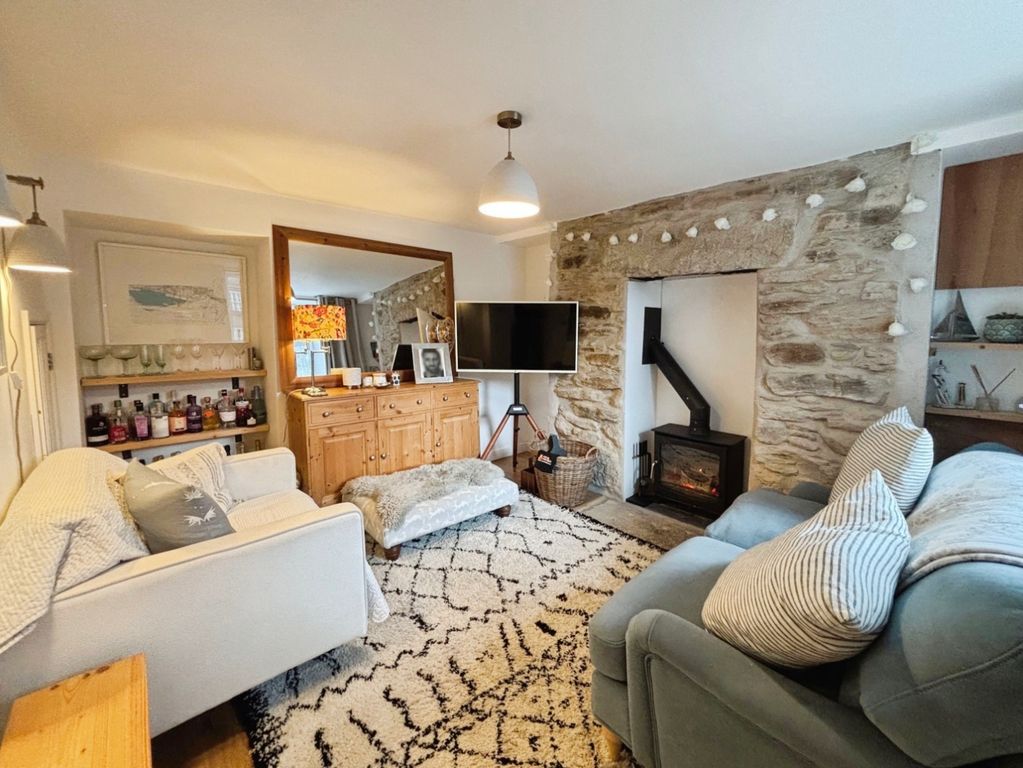 Property photo 2 of 22