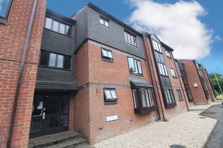 Property photo 1 of 8 Kinnerton