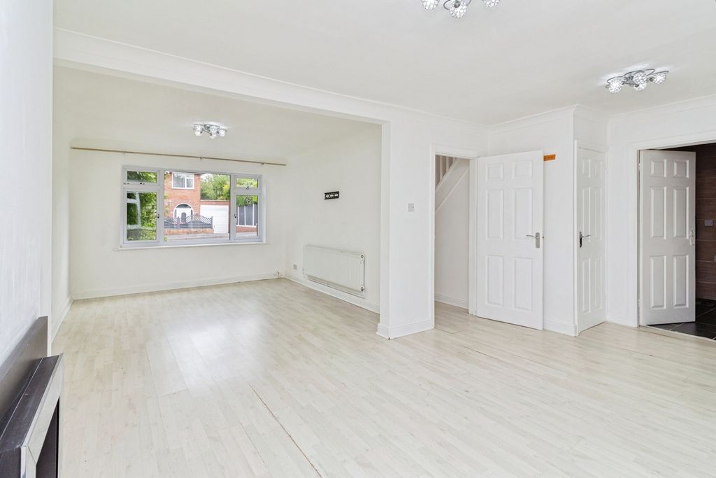 Property photo 3 of 18 Pbox-Img.Jpg