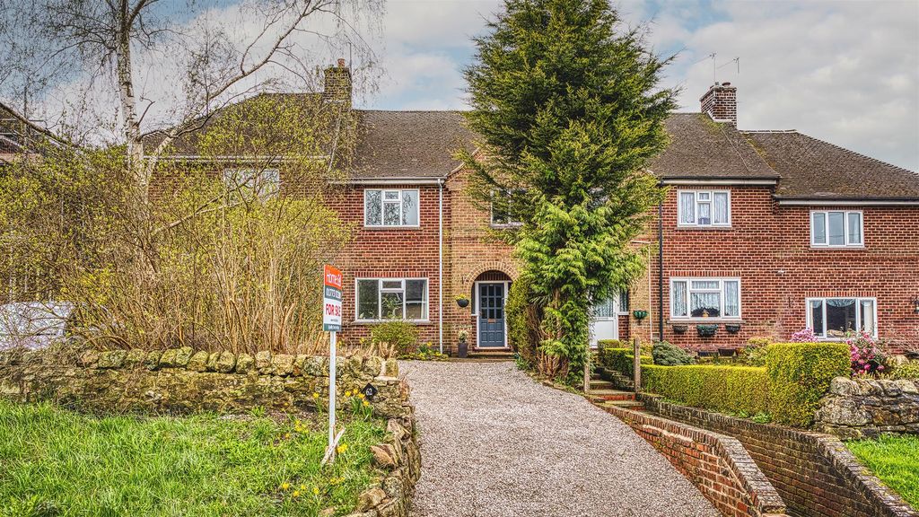 Property photo 1 of 38 Mill Lane 5.Jpg