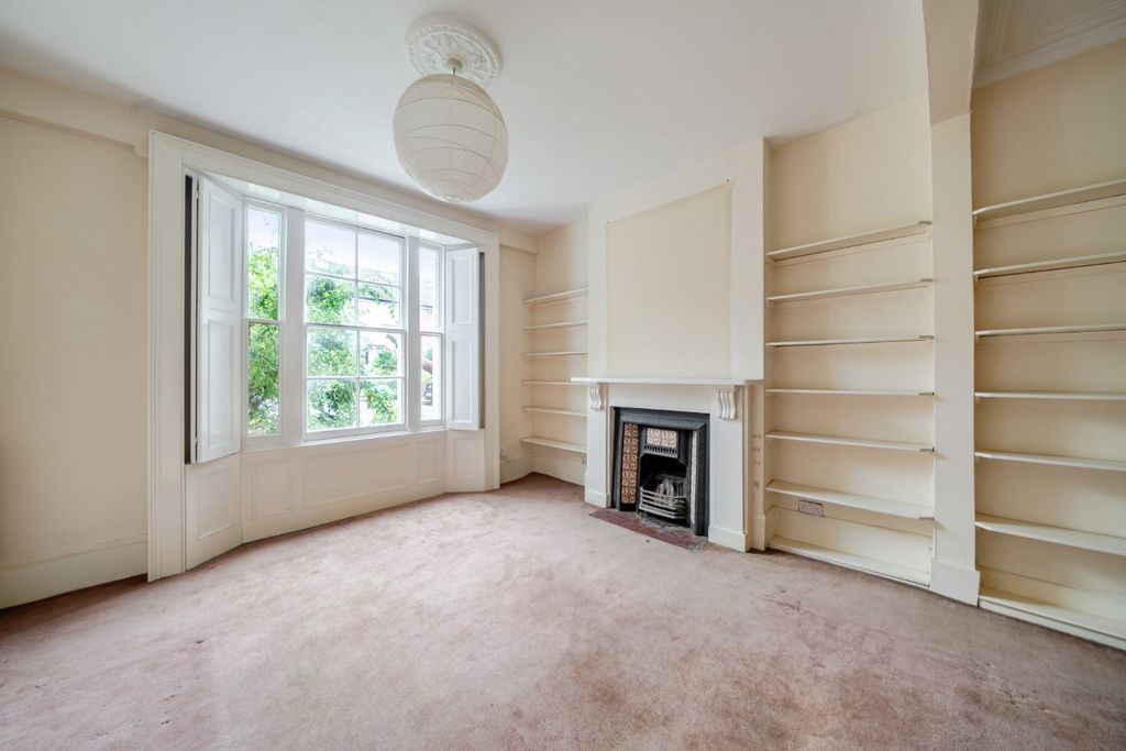 Property photo 2 of 17 Picture No. 25