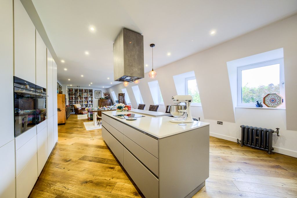 Additional image 5 of 2 bed flat for saleSt Pauls House, St. Pauls Square, Jewellery Quarter, Birmingham B3