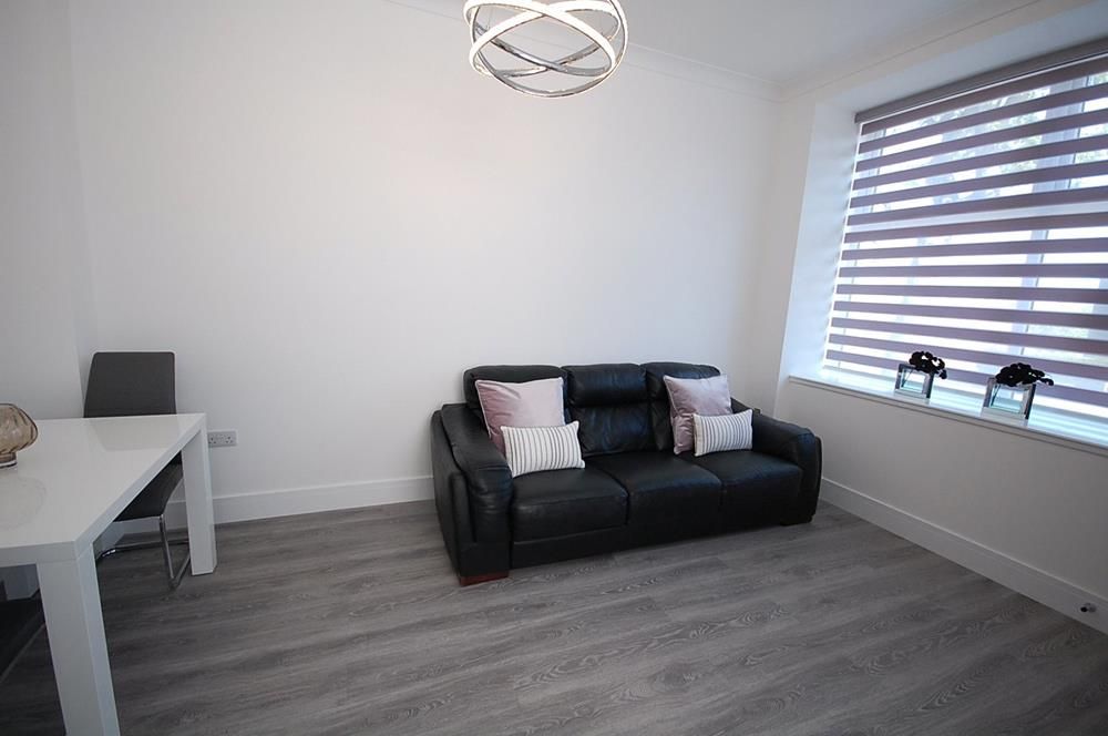 Property photo 1 of 5 Lounge 2