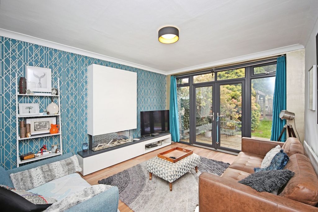 Property photo 2 of 28 Pbox-Img.Jpg