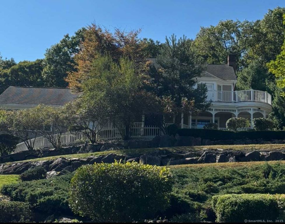 Property photo 1 of 26