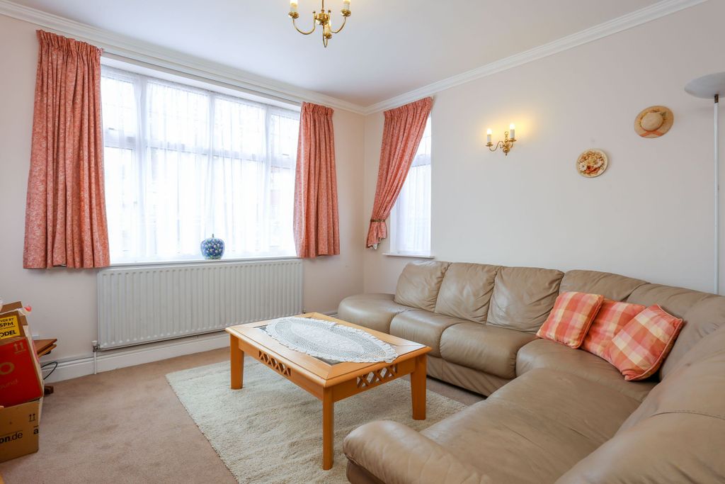 Property photo 2 of 19