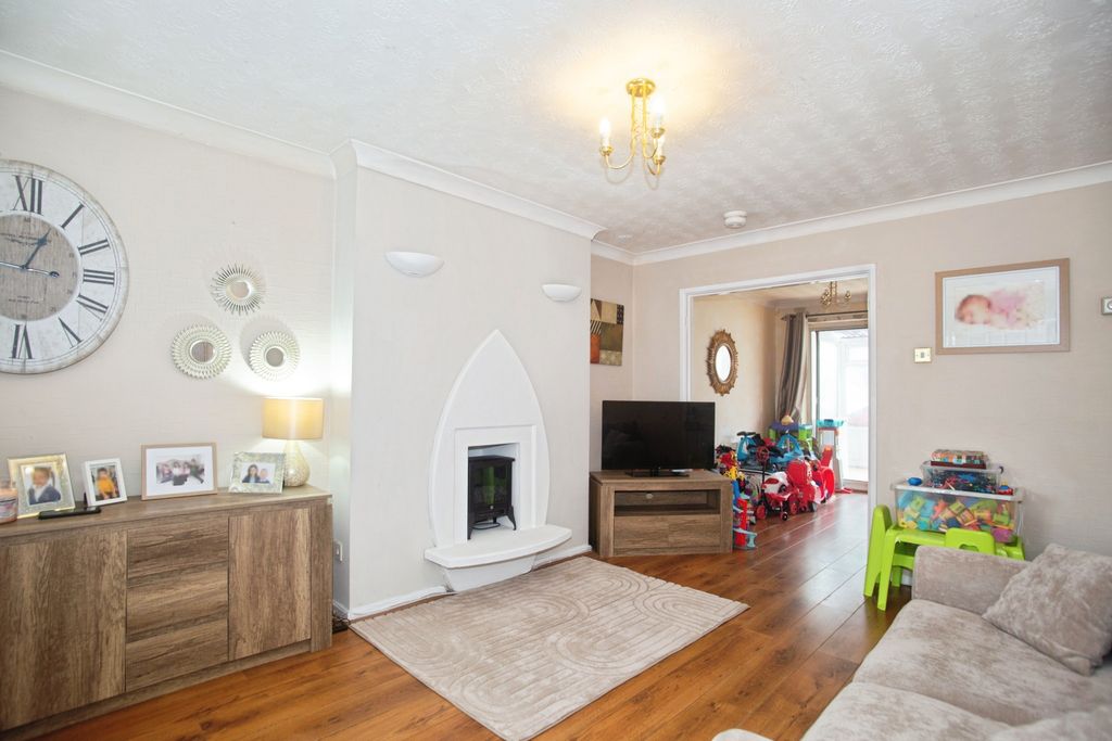 Property photo 2 of 15