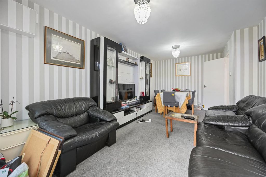 Property photo 2 of 8 Rclr- 1 Elmcroft, Merryfield Gardens- Reception 9