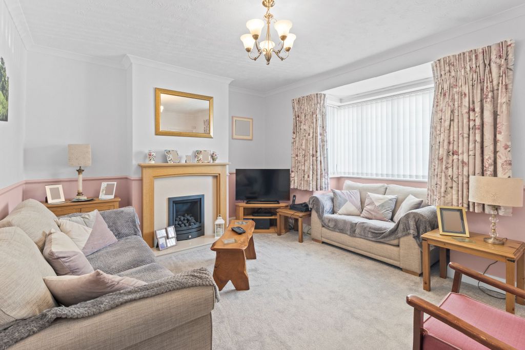 Property photo 2 of 24