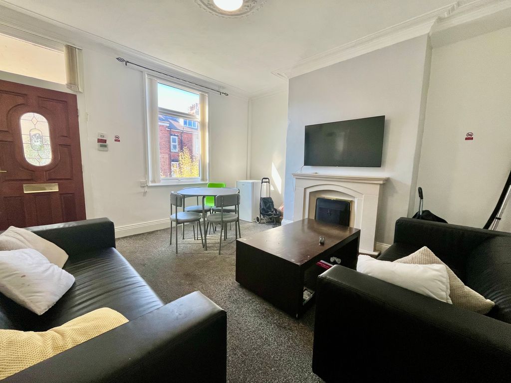 Property photo 2 of 6 Image