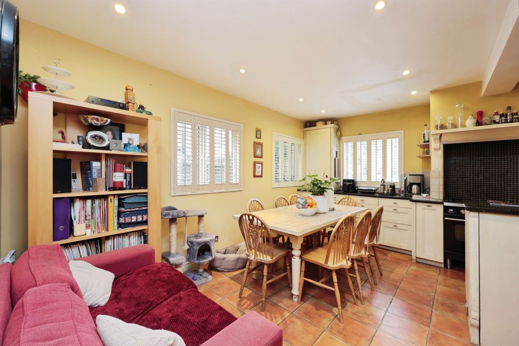 Property photo 2 of 22