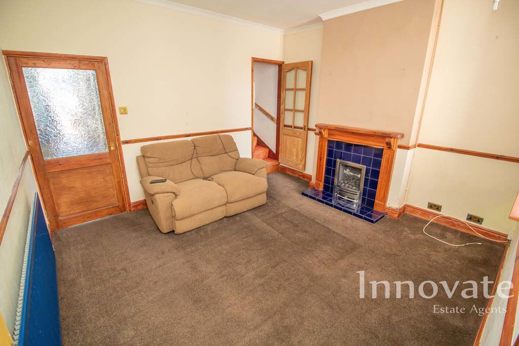 Property photo 3 of 9 Photo 8