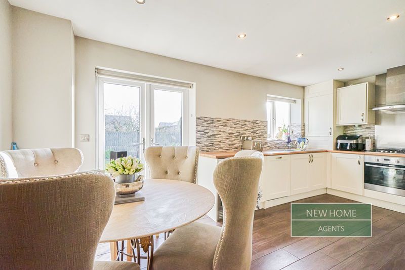 Property photo 2 of 40 Photo 22