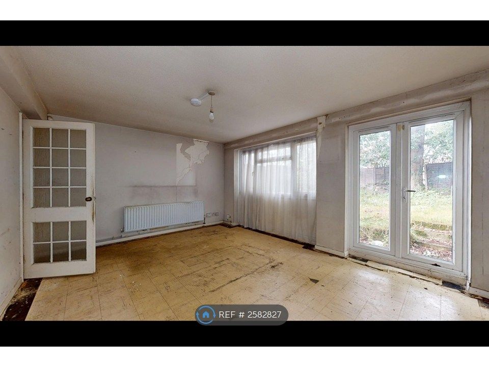 Property photo 3 of 27