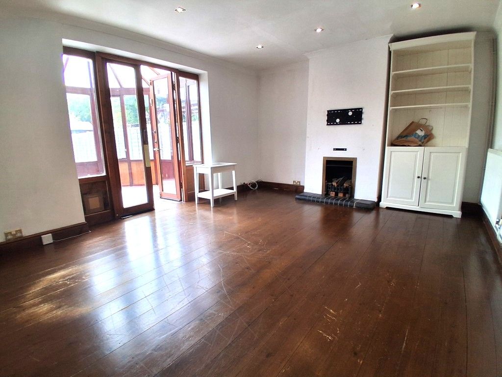 Property photo 2 of 9 Living Room