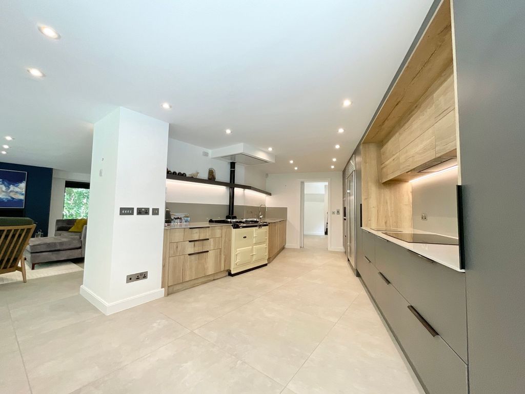 Property photo 3 of 55