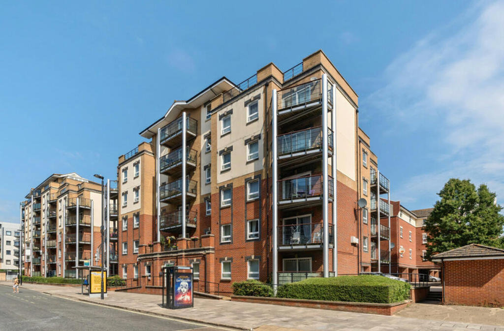 Property photo 1 of 21