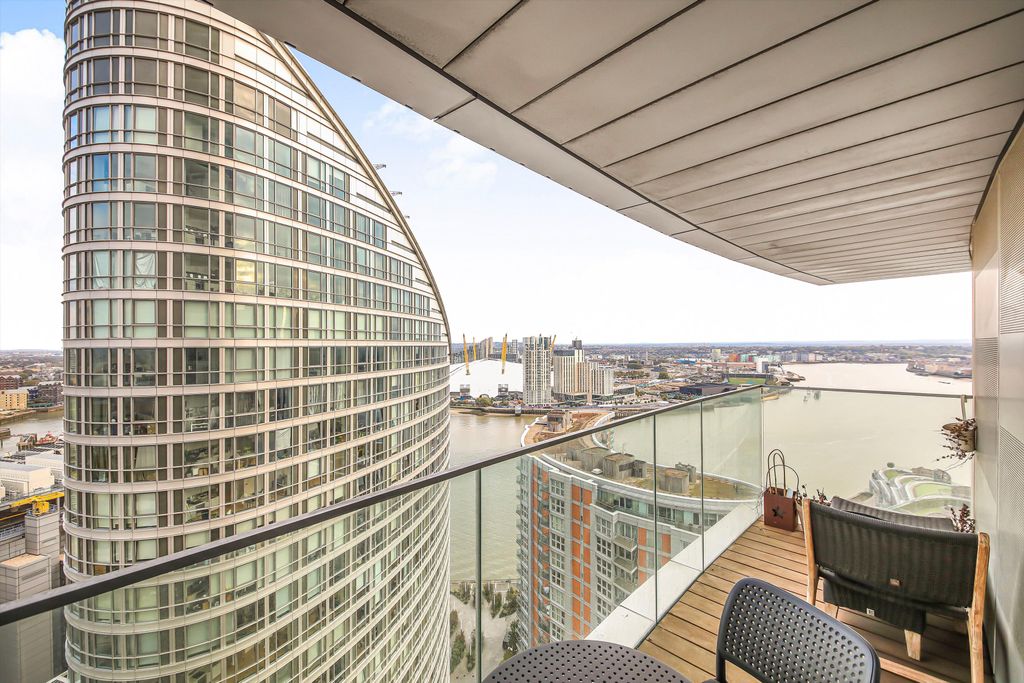 Property photo 3 of 24 Image