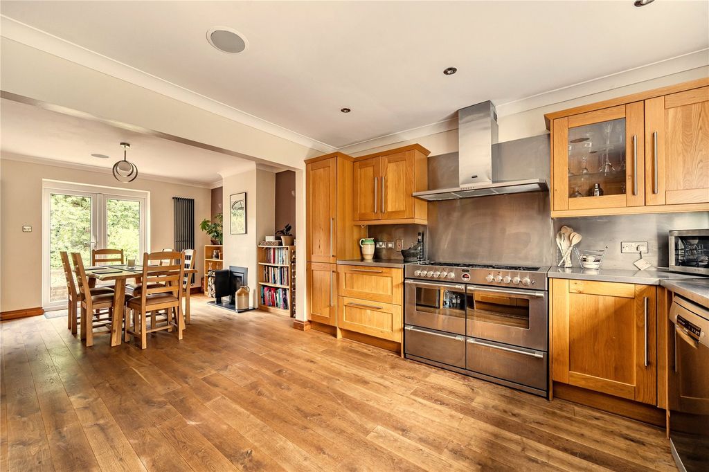 Property photo 3 of 15 Picture No. 33