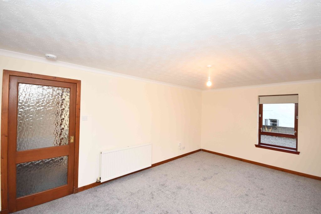 Property photo 3 of 10 Photo