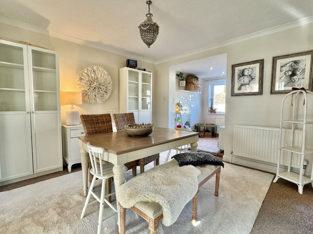 Property photo 3 of 22 Picture No. 17