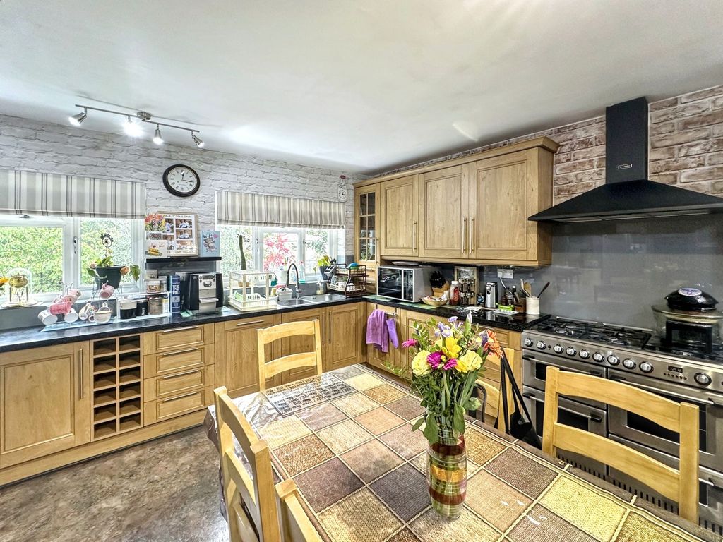 Property photo 3 of 24 Kitchen - Diner