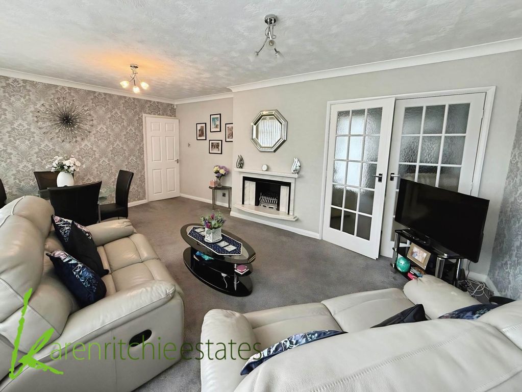 Property photo 2 of 23