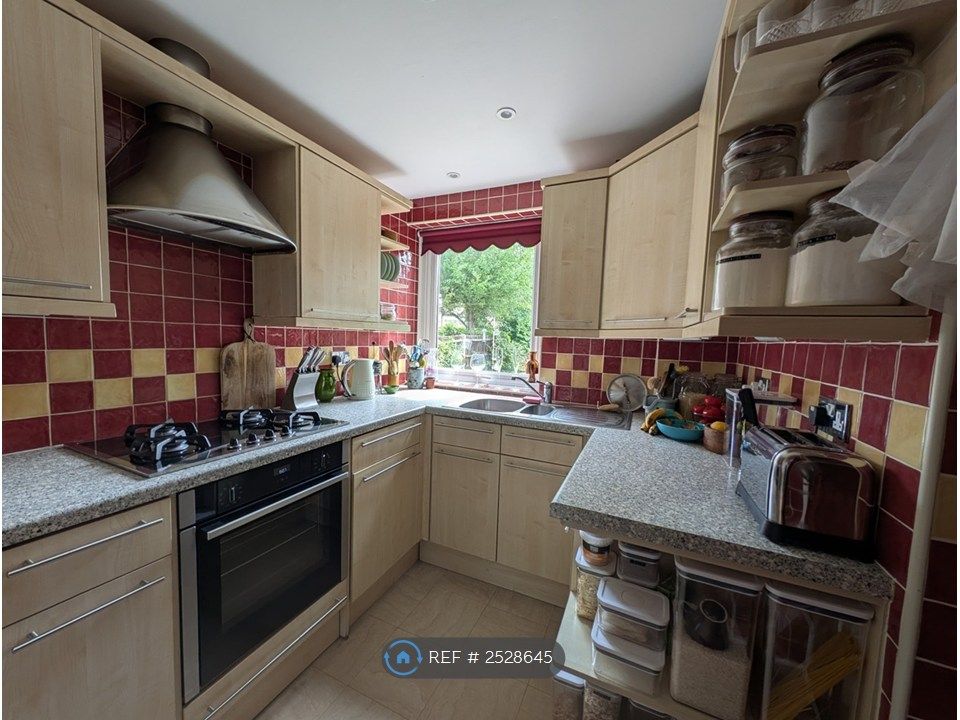 Property photo 2 of 21
