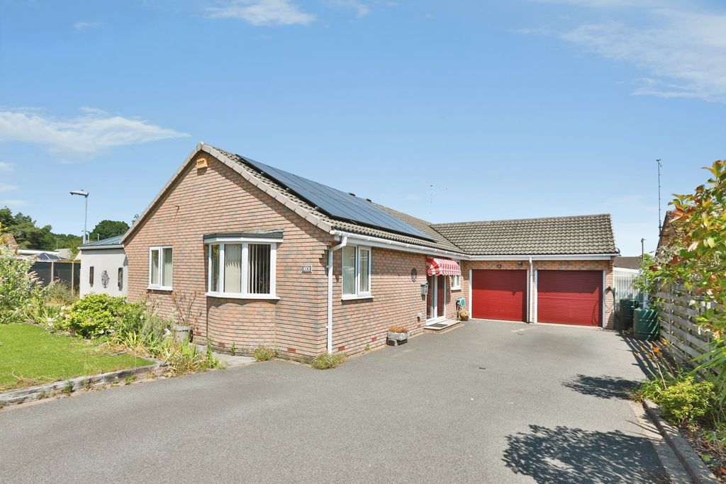 Property photo 1 of 18 Pbox-Img.Jpg
