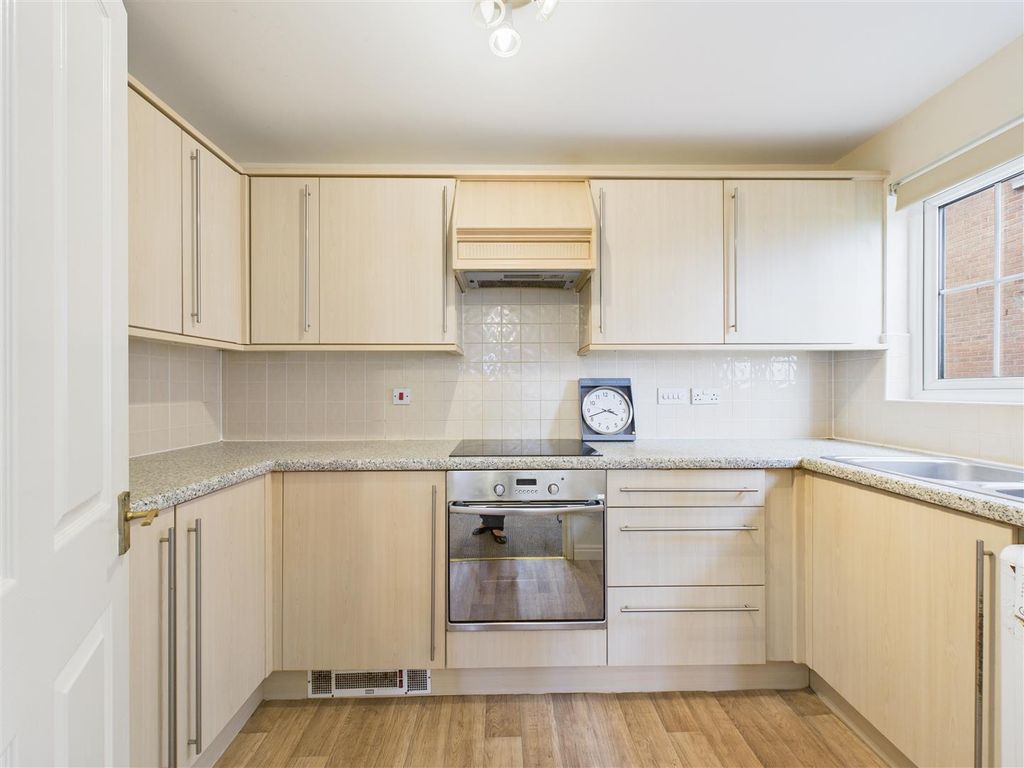 Property photo 2 of 9 Cam05193G0-Pr0046-Still002.Jpg