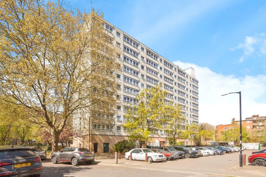 Property photo 2 of 17 Photo