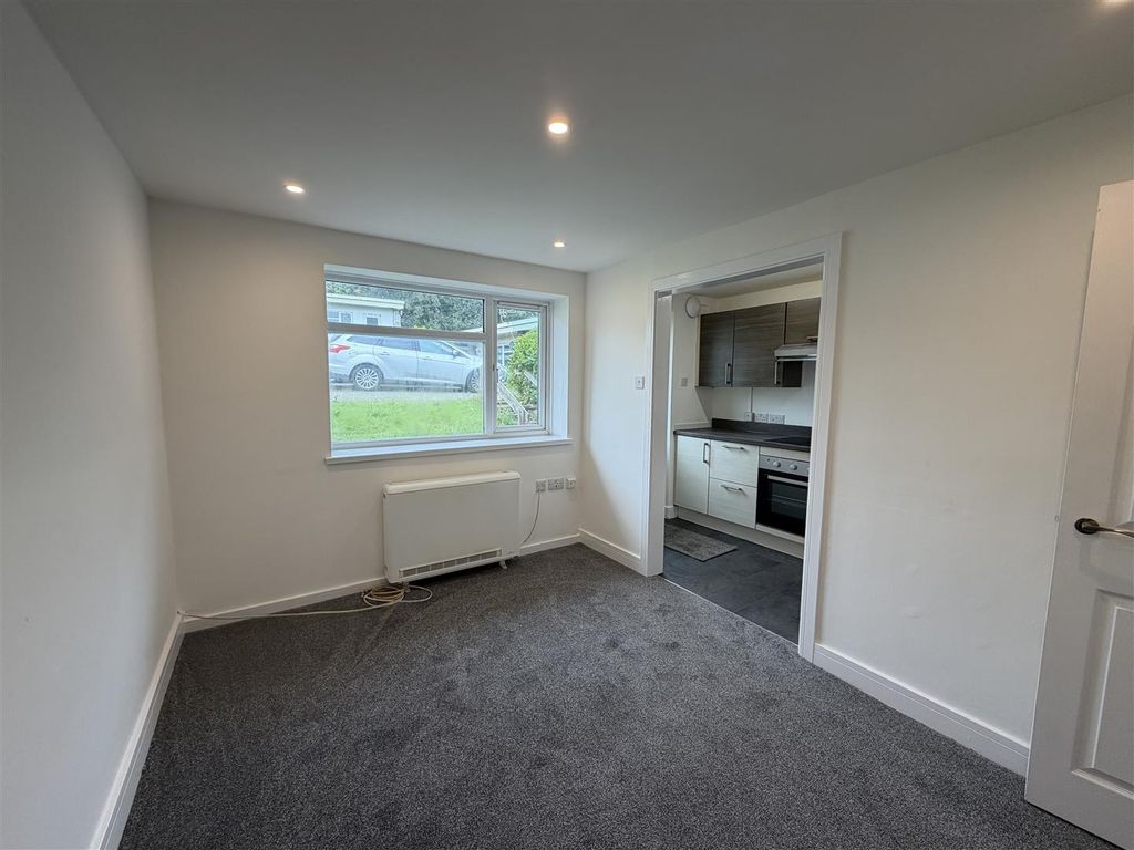 Property photo 3 of 12 Img_0642.Jpg