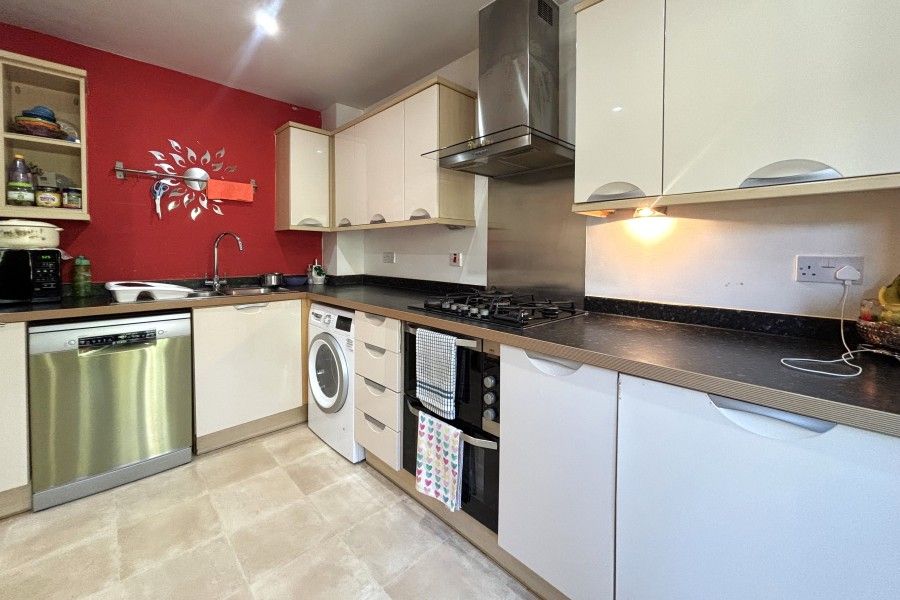 Property photo 3 of 8