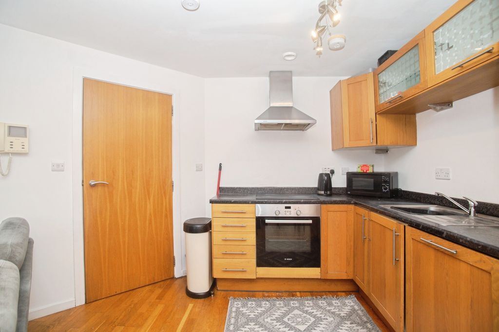 Property photo 3 of 15 Kitchen