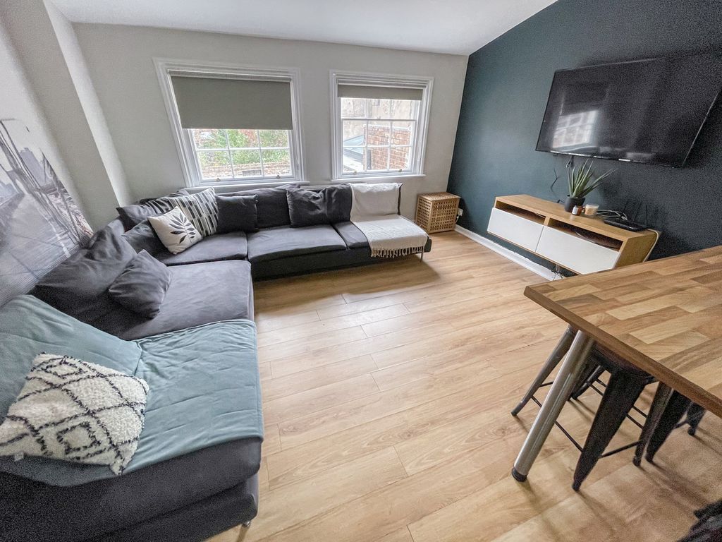 Property photo 1 of 13 Img_5530