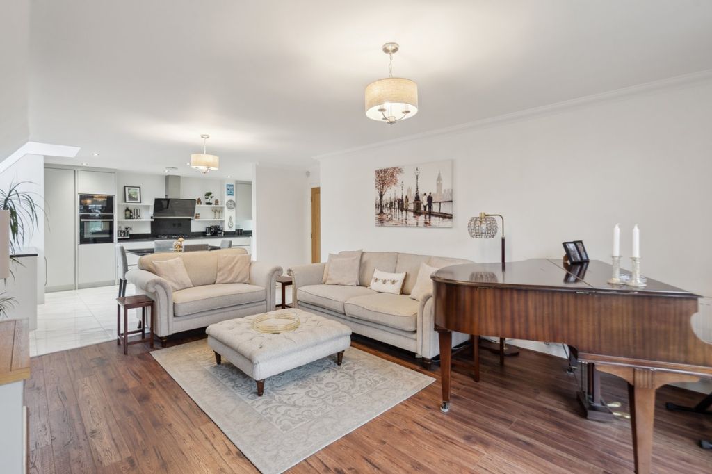 Property photo 2 of 11 Picture No. 02