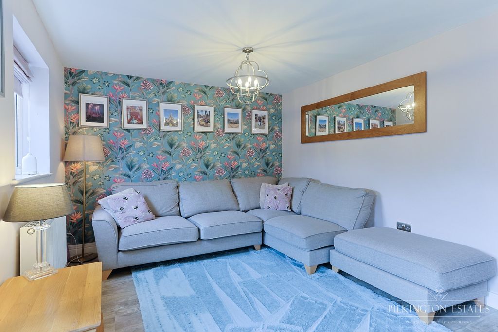 Property photo 3 of 19 4514634