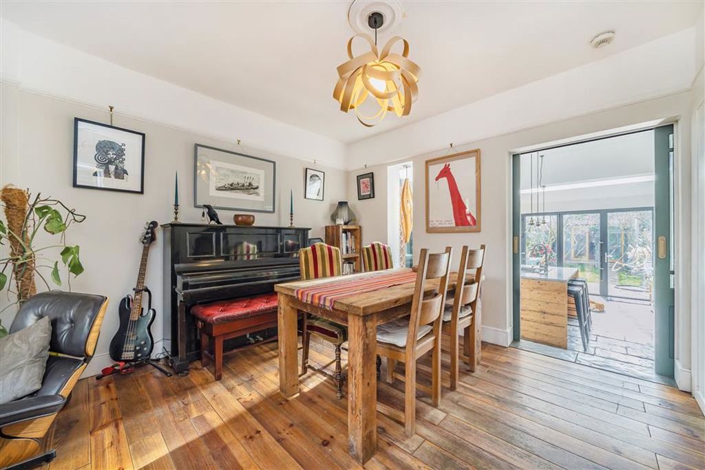 Property photo 3 of 7