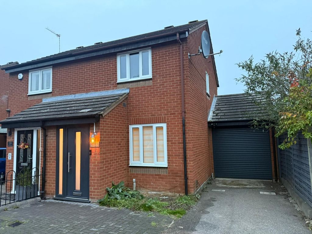 Property photo 1 of 12