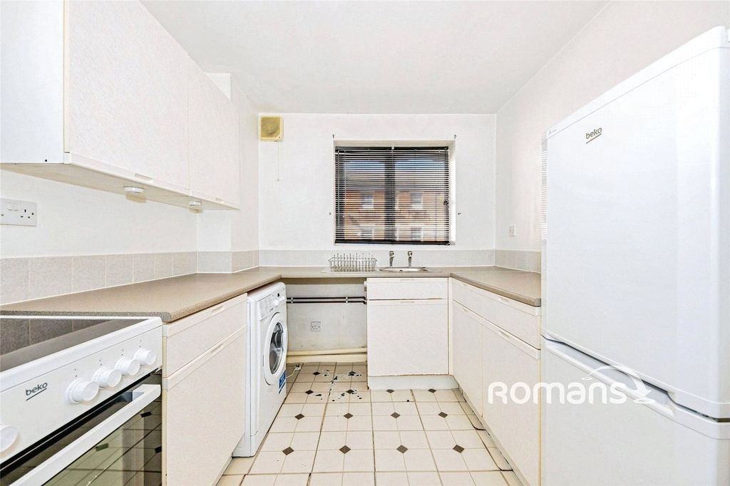 Property photo 3 of 9 Picture No. 14